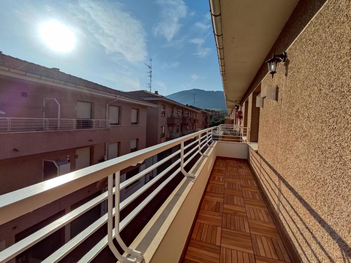 Acogedor Apartamento Junto A La Plaza Villasana de Mena Екстериор снимка